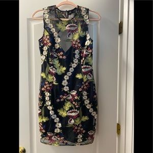 NWT Bardot minidress Lined w/lace & floral overlay